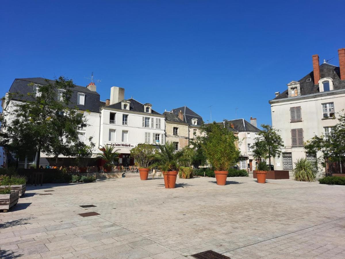 *Appartement Au Bout Du Monde Thouars* Buitenkant foto