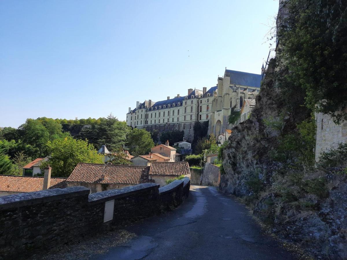 *Appartement Au Bout Du Monde Thouars* Buitenkant foto